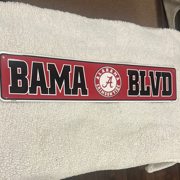 Alabama Crimson tide Bama Blvd Red and Black Street Sign, pre owned aluminum - Picture 1 of 13